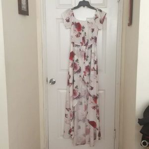 🚨 Sale 🚨Floral split front maxi dress